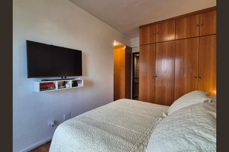 Apartamento para alugar com 132m², 3 quartos e 2 vagas Apartamento para alugar com 132m², 3 quartos e 2 vagasSuíte