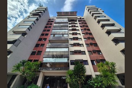 Apartamento para alugar com 132m², 3 quartos e 2 vagas Apartamento para alugar com 132m², 3 quartos e 2 vagasFachada