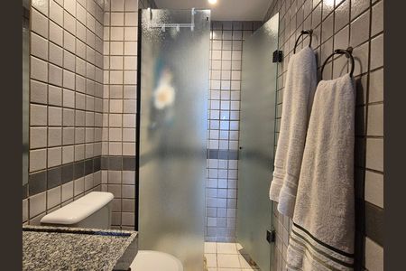 Apartamento para alugar com 132m², 3 quartos e 2 vagas Apartamento para alugar com 132m², 3 quartos e 2 vagasBanheiro da Suíte