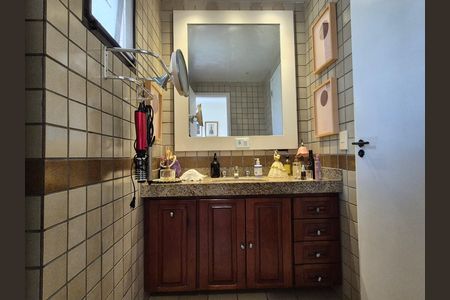 Apartamento para alugar com 132m², 3 quartos e 2 vagas Apartamento para alugar com 132m², 3 quartos e 2 vagasBanheiro da Suíte 2