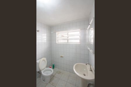 Casa para alugar com 90m², 2 quartos e 2 vagasBanheiro