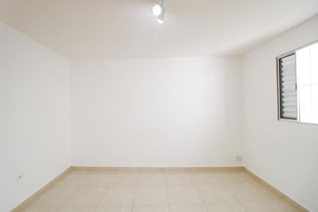 Quarto 2 de casa para alugar com 2 quartos, 80m² em Água Fria, São Paulo