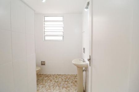 Casa à venda com 80m², 2 quartos e sem vagaBanheiro
