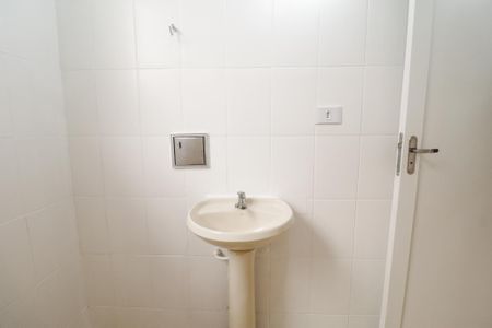 Casa à venda com 80m², 2 quartos e sem vagaBanheiro