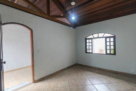 Casa para alugar com 2 quartos, 66m² em Vila Antonieta, São Paulo