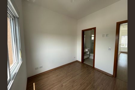 Casa de condomínio para alugar com 230m², 3 quartos e 4 vagasSuíte 1