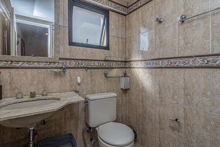 Apartamento à venda com 56m², 2 quartos e 1 vaga Apartamento à venda com 56m², 2 quartos e 1 vagaBanheiro social