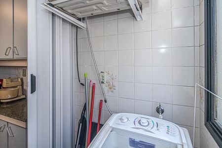 Apartamento à venda com 56m², 2 quartos e 1 vaga Apartamento à venda com 56m², 2 quartos e 1 vagaÁrea de serviço