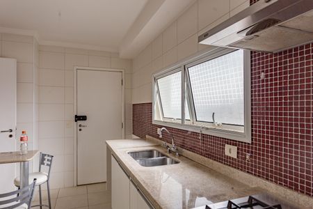 Apartamento para alugar com 124m², 3 quartos e 3 vagasCozinha