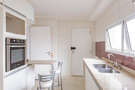 Apartamento para alugar com 124m², 3 quartos e 3 vagasCozinha