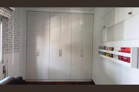 Apartamento à venda com 68m², 2 quartos e 1 vagaQuarto 2