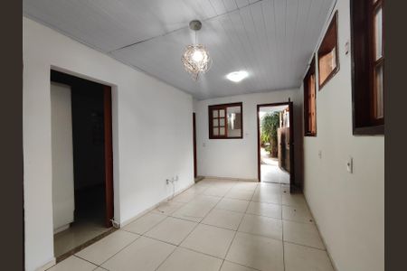 Sala de casa de condomínio para alugar com 3 quartos, 75m² em Recreio dos Bandeirantes, Rio de Janeiro