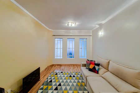 Casa à venda com 150m², 3 quartos e 2 vagasSala