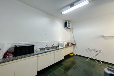 Casa à venda com 150m², 3 quartos e 2 vagasÁrea de Serviço