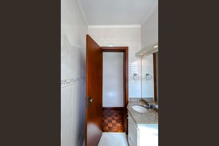 Casa à venda com 150m², 3 quartos e 2 vagasBanheiro