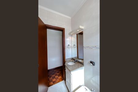 Casa à venda com 150m², 3 quartos e 2 vagasBanheiro