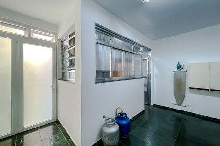 Casa à venda com 150m², 3 quartos e 2 vagasÁrea de Serviço