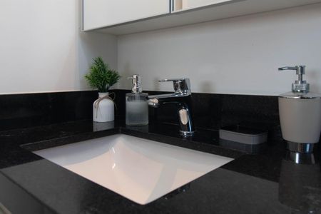 Apartamento à venda com 57m², 2 quartos e 1 vaga Apartamento à venda com 57m², 2 quartos e 1 vagaBanheiro da Suíte