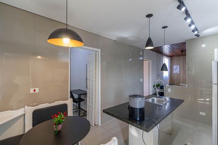 Apartamento para alugar com 110m², 3 quartos e sem vagaCozinha 
