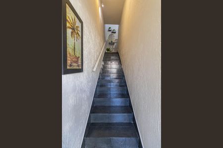 Apartamento para alugar com 110m², 3 quartos e sem vagaEscada 