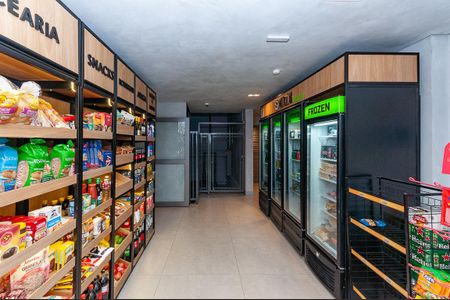 Studio à venda com 25m², 1 quarto e 1 vaga Studio à venda com 25m², 1 quarto e 1 vagaÁrea Comum - Minimercado