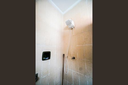 Casa à venda com 180m², 3 quartos e 1 vaga Casa à venda com 180m², 3 quartos e 1 vagaChuveiro