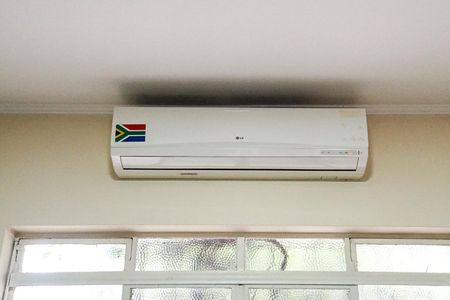 Casa à venda com 180m², 3 quartos e 1 vaga Casa à venda com 180m², 3 quartos e 1 vagaAr condicionado