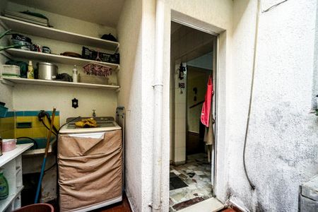 Casa à venda com 180m², 3 quartos e 1 vaga Casa à venda com 180m², 3 quartos e 1 vagaQuintal