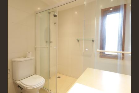 Casa à venda com 220m², 4 quartos e 4 vagasBanheiro da Suíte 1