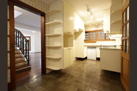 Casa à venda com 220m², 4 quartos e 4 vagasCozinha