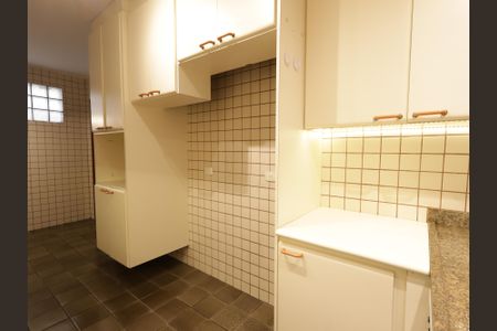 Casa à venda com 220m², 4 quartos e 4 vagasCozinha