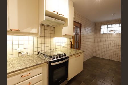 Casa à venda com 220m², 4 quartos e 4 vagasCozinha