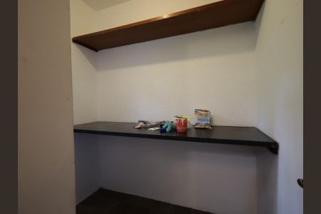 Casa à venda com 220m², 4 quartos e 4 vagasQuarto de Serviço