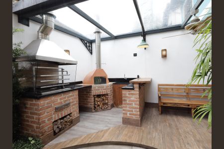 Casa à venda com 220m², 4 quartos e 4 vagasChurrasqueira