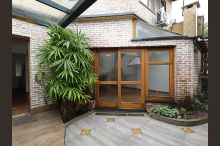 Casa à venda com 220m², 4 quartos e 4 vagasÁrea externa