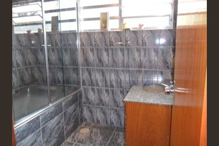 Casa à venda com 200m², 4 quartos e 2 vagas