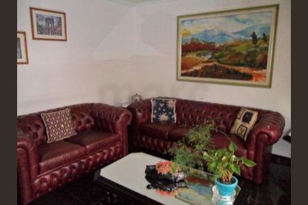 Casa à venda com 200m², 4 quartos e 2 vagas