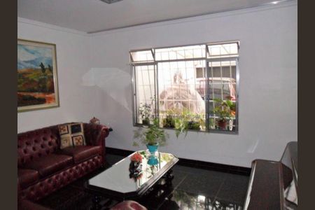 Casa à venda com 200m², 4 quartos e 2 vagas