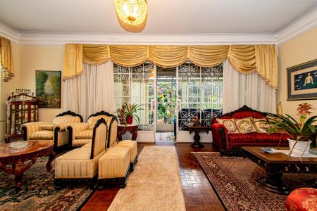 Casa à venda com 950m², 5 quartos e 10 vagas