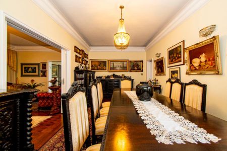 Casa à venda com 950m², 5 quartos e 10 vagas