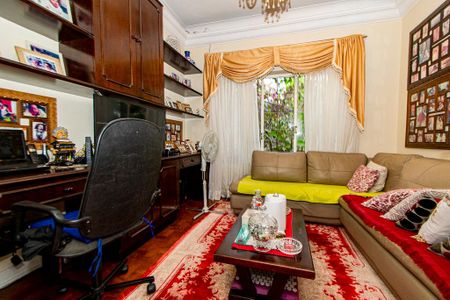 Casa à venda com 950m², 5 quartos e 10 vagas