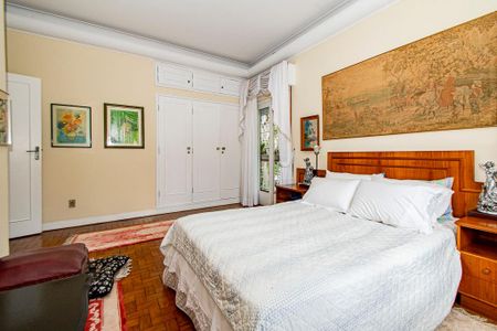 Casa à venda com 950m², 5 quartos e 10 vagas