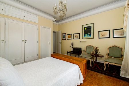 Casa à venda com 950m², 5 quartos e 10 vagas