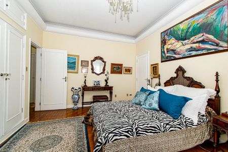 Casa à venda com 950m², 5 quartos e 10 vagas