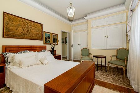 Casa à venda com 950m², 5 quartos e 10 vagas