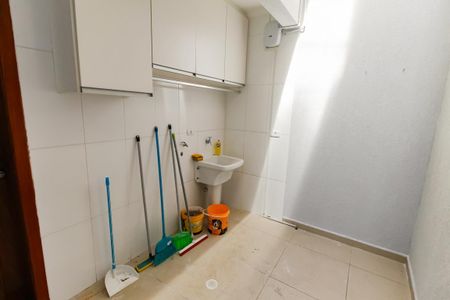 Área de Serviço de casa para alugar com 3 quartos, 150m² em Jardim Monte Kemel, São Paulo