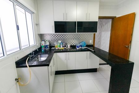 Cozinha  de casa para alugar com 3 quartos, 150m² em Jardim Monte Kemel, São Paulo