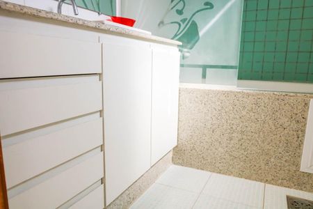 Casa para alugar com 260m², 6 quartos e 3 vagas Casa para alugar com 260m², 6 quartos e 3 vagasBanheiro Quarto Suite 3 - 2º Pavimento