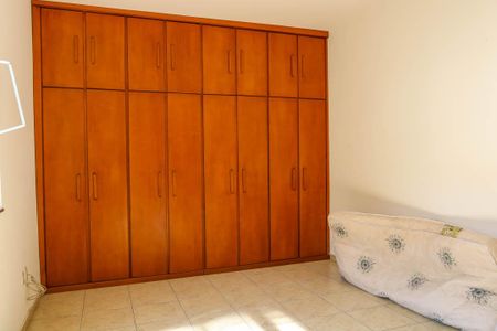Casa para alugar com 260m², 6 quartos e 3 vagas Casa para alugar com 260m², 6 quartos e 3 vagasQuarto Suite 3 - 2º Pavimento