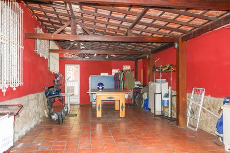 Garagem de casa para alugar com 6 quartos, 260m² em Méier, Rio de Janeiro